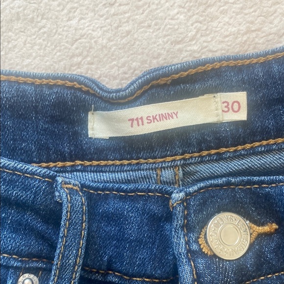 Levi's Blue Skinny Jeans with Distressed Details - Picture 4 of 11